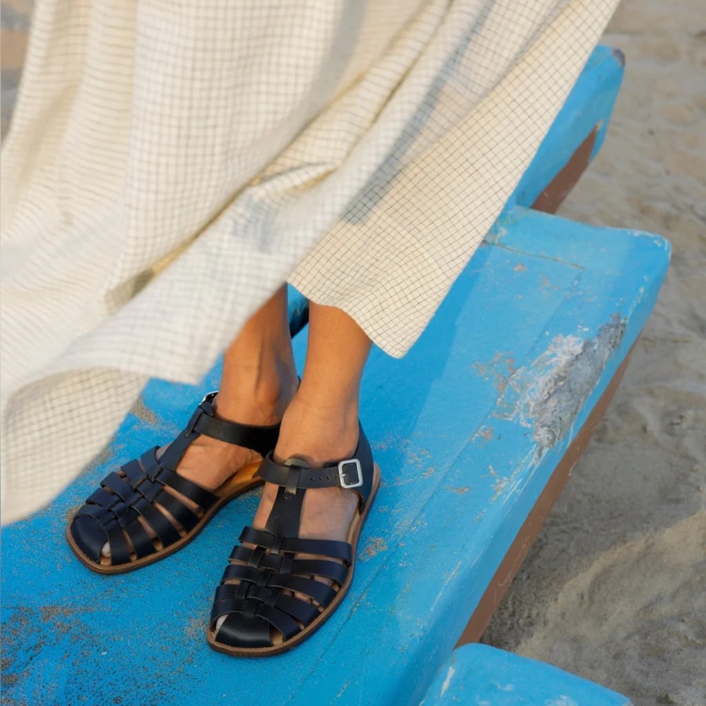 LoQ Rio Fisherman Sandal in Black size 36 - Picture 5 of 12